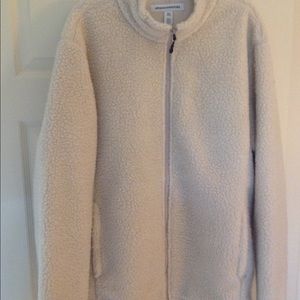 Fleece zip up mens jacket.